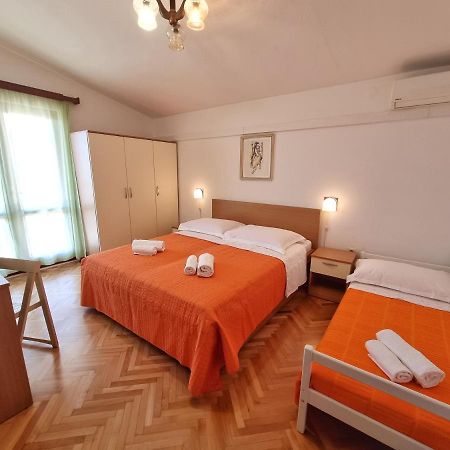 Apartmani Dalija Tučepi Exteriör bild